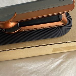 Dyson air straightener